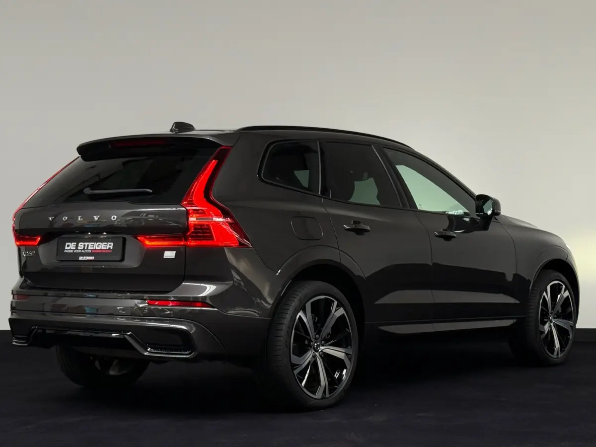 2.0 T6 Plug-in hybrid AWD Ultra Dark Pano Harman Kardon