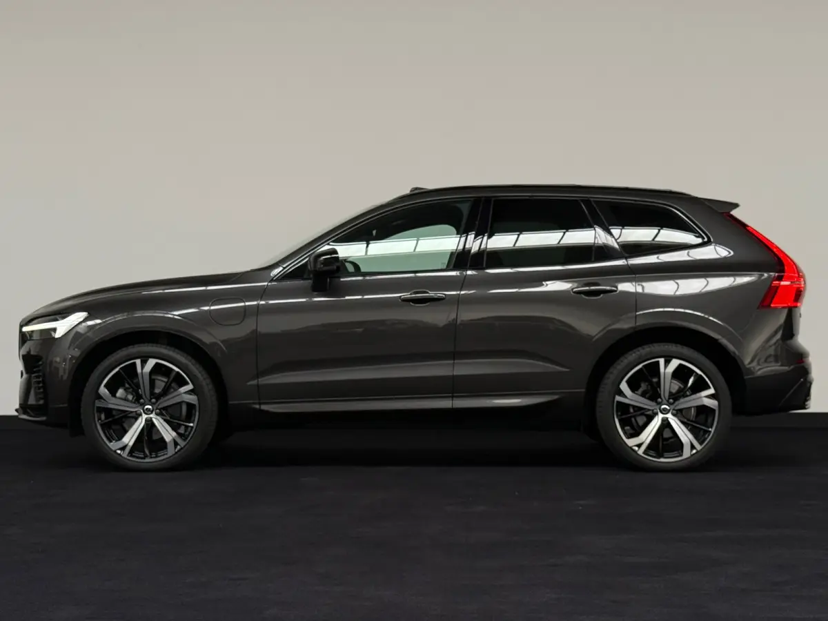 2.0 T6 Plug-in hybrid AWD Ultra Dark Pano Harman Kardon