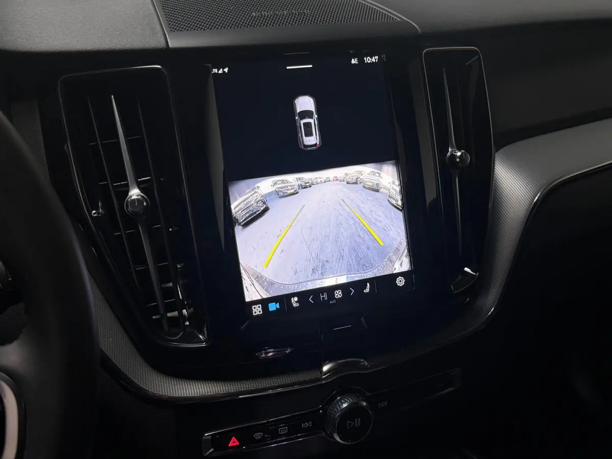 2.0 T6 Plug-in hybrid AWD Ultra Dark Pano ACC Camera