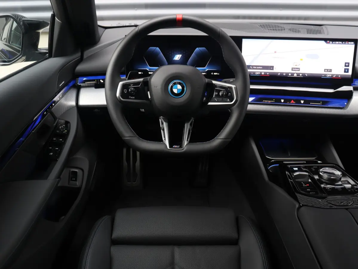 M60 xDrive | SoH 100% | M Sportpakket Pro | Panodak | Head-Up | Trekhaak | Driving Assistant Prof. | Parking Assistant Plus | Stoelventilatie | 21'' M Performance LMV