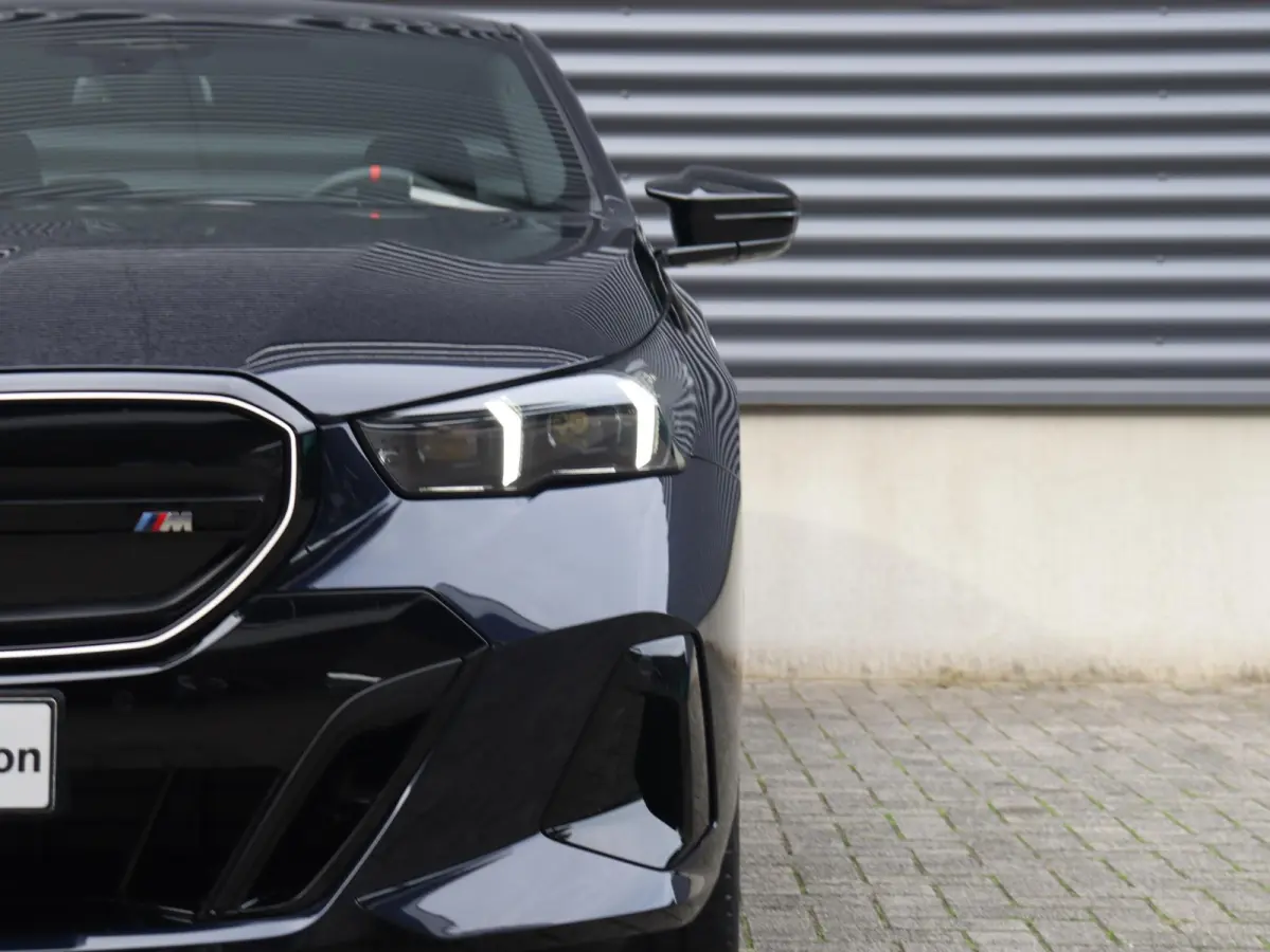 M60 xDrive | SoH 100% | M Sportpakket Pro | Panodak | Head-Up | Trekhaak | Driving Assistant Prof. | Parking Assistant Plus | Stoelventilatie | 21'' M Performance LMV