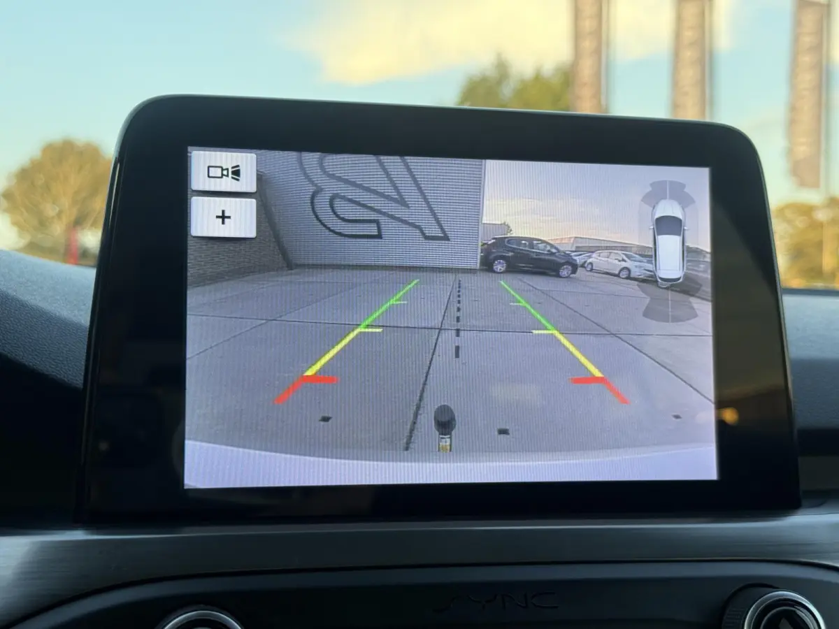 1.0 EcoBoost Titanium Business 2e Eigenaar|Navi|Camera|Trekhaak|Clima|Stoelverwarming|PDC V+A|Carplay|APK tot 04-2027
