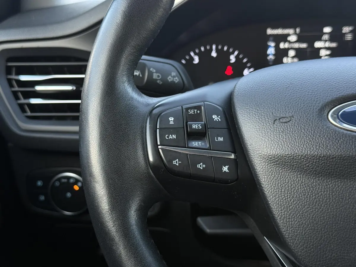 1.0 EcoBoost Titanium Business 2e Eigenaar|Navi|Camera|Trekhaak|Clima|Stoelverwarming|PDC V+A|Carplay|APK tot 04-2027