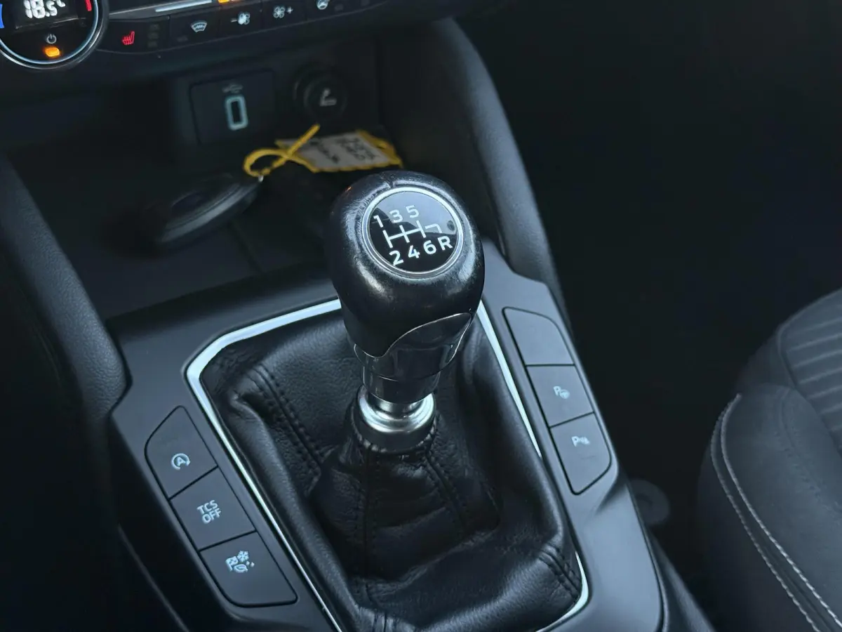 1.0 EcoBoost Titanium Business 2e Eigenaar|Navi|Camera|Trekhaak|Clima|Stoelverwarming|PDC V+A|Carplay|APK tot 04-2027