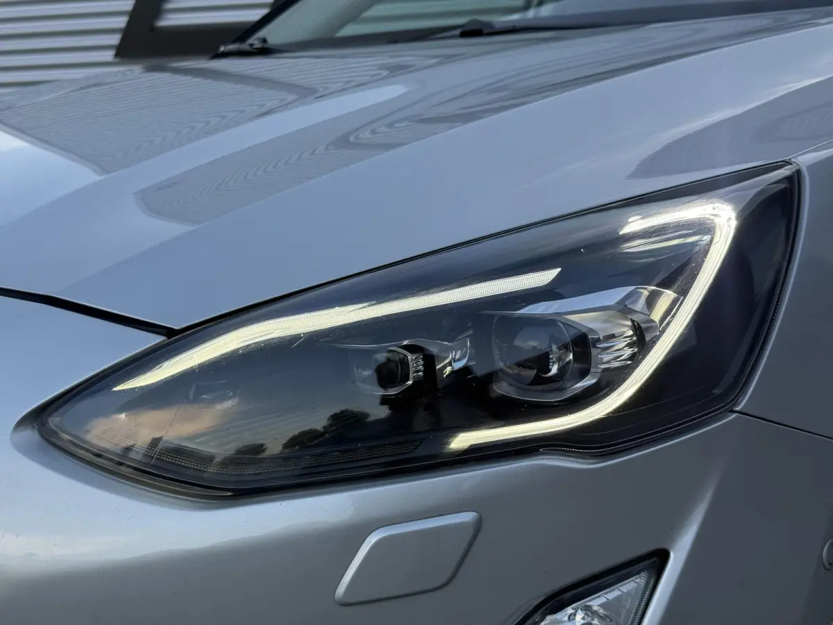 1.0 EcoBoost Titanium Business 2e Eigenaar|Navi|Camera|Trekhaak|Clima|Stoelverwarming|PDC V+A|Carplay|APK tot 04-2027