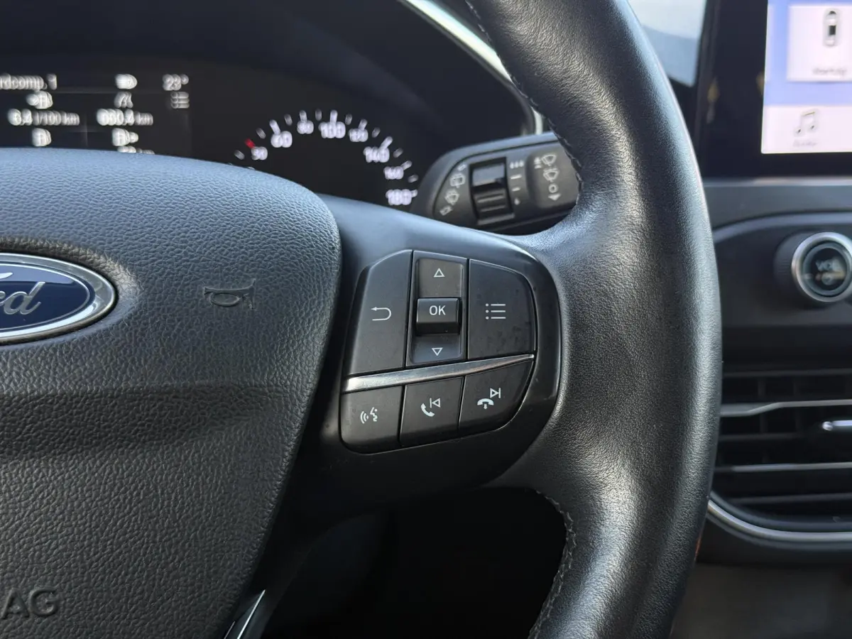 1.0 EcoBoost Titanium Business 2e Eigenaar|Navi|Camera|Trekhaak|Clima|Stoelverwarming|PDC V+A|Carplay|APK tot 04-2027