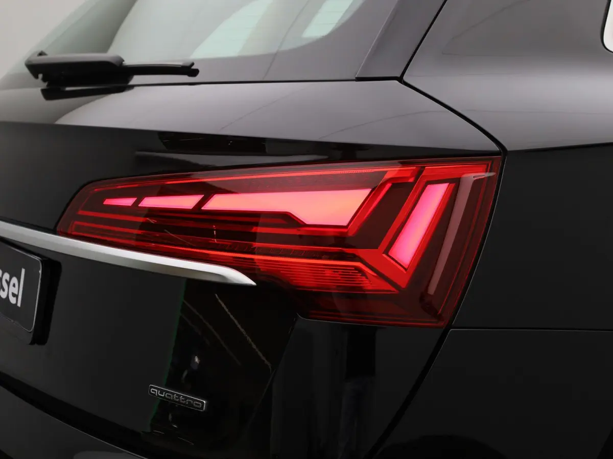 50 TFSI e S edition 299 PK | 360 Camera | Bang & Olufsen | Head-up display | Trekhaak | Elektr. instel. bestuurd.stoel | Stoelverwarming | Dodehoekdetectie | Navigatie | Cruise Control | Cli