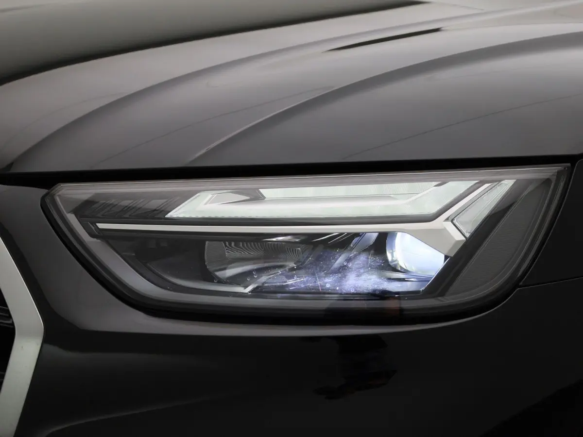 50 TFSI e S edition 299 PK | 360 Camera | Bang & Olufsen | Head-up display | Trekhaak | Elektr. instel. bestuurd.stoel | Stoelverwarming | Dodehoekdetectie | Navigatie | Cruise Control | Cli
