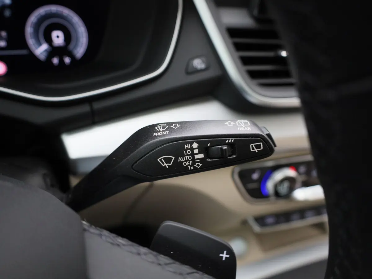 50 TFSI e S edition 299 PK | 360 Camera | Bang & Olufsen | Head-up display | Trekhaak | Elektr. instel. bestuurd.stoel | Stoelverwarming | Dodehoekdetectie | Navigatie | Cruise Control | Cli
