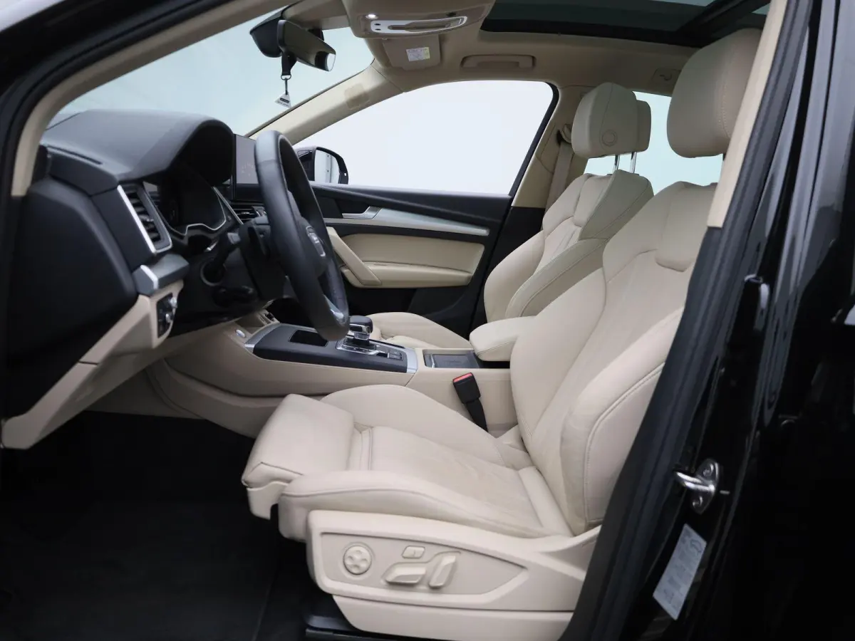 50 TFSI e S edition 299 PK | 360 Camera | Bang & Olufsen | Head-up display | Trekhaak | Elektr. instel. bestuurd.stoel | Stoelverwarming | Dodehoekdetectie | Navigatie | Cruise Control | Cli