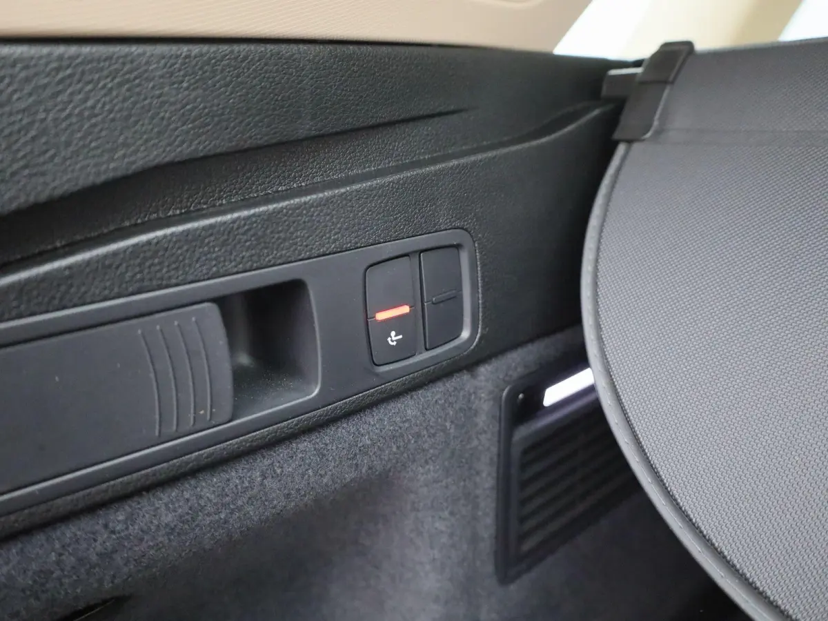 50 TFSI e S edition 299 PK | 360 Camera | Bang & Olufsen | Head-up display | Trekhaak | Elektr. instel. bestuurd.stoel | Stoelverwarming | Dodehoekdetectie | Navigatie | Cruise Control | Cli