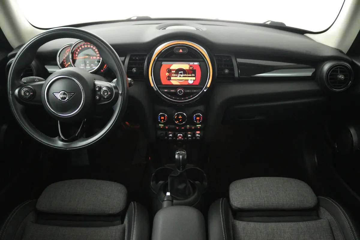 1.5 Cooper Pepper (PANORAMADAK, STOELVERWARMING, CARPLAY)