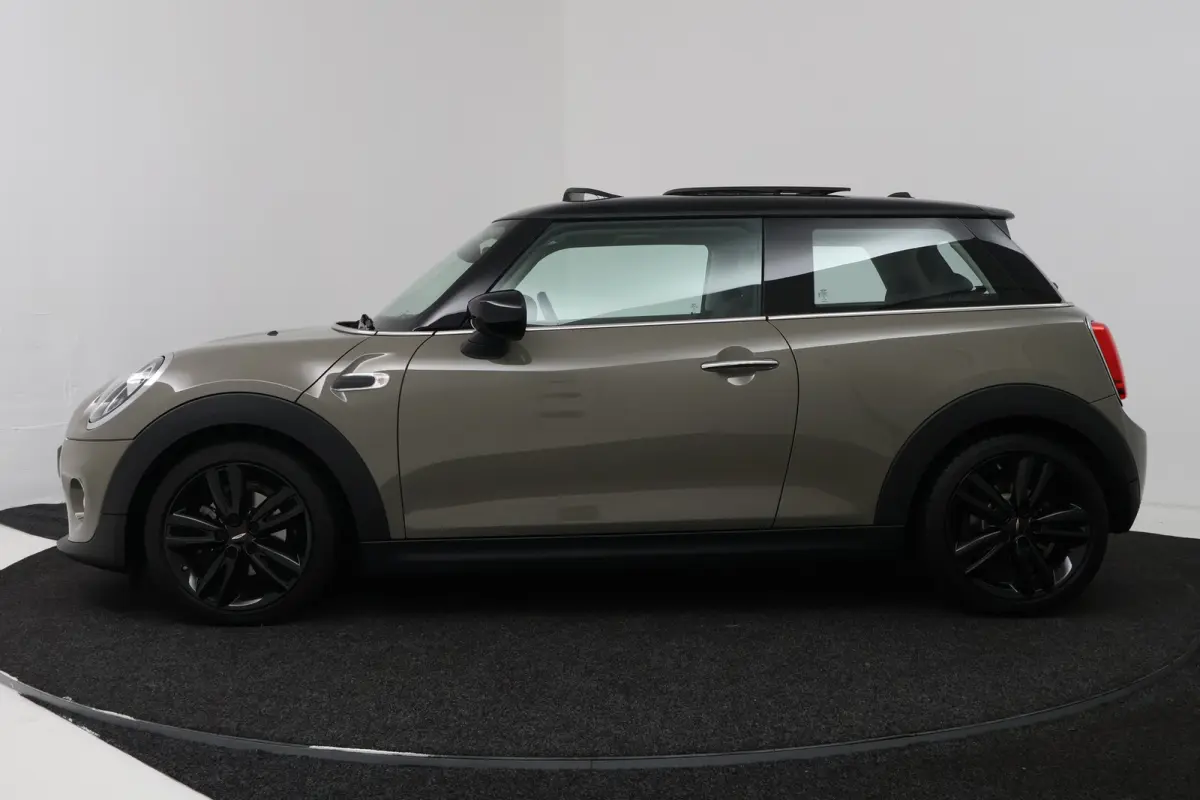 1.5 Cooper Pepper (PANORAMADAK, STOELVERWARMING, CARPLAY)