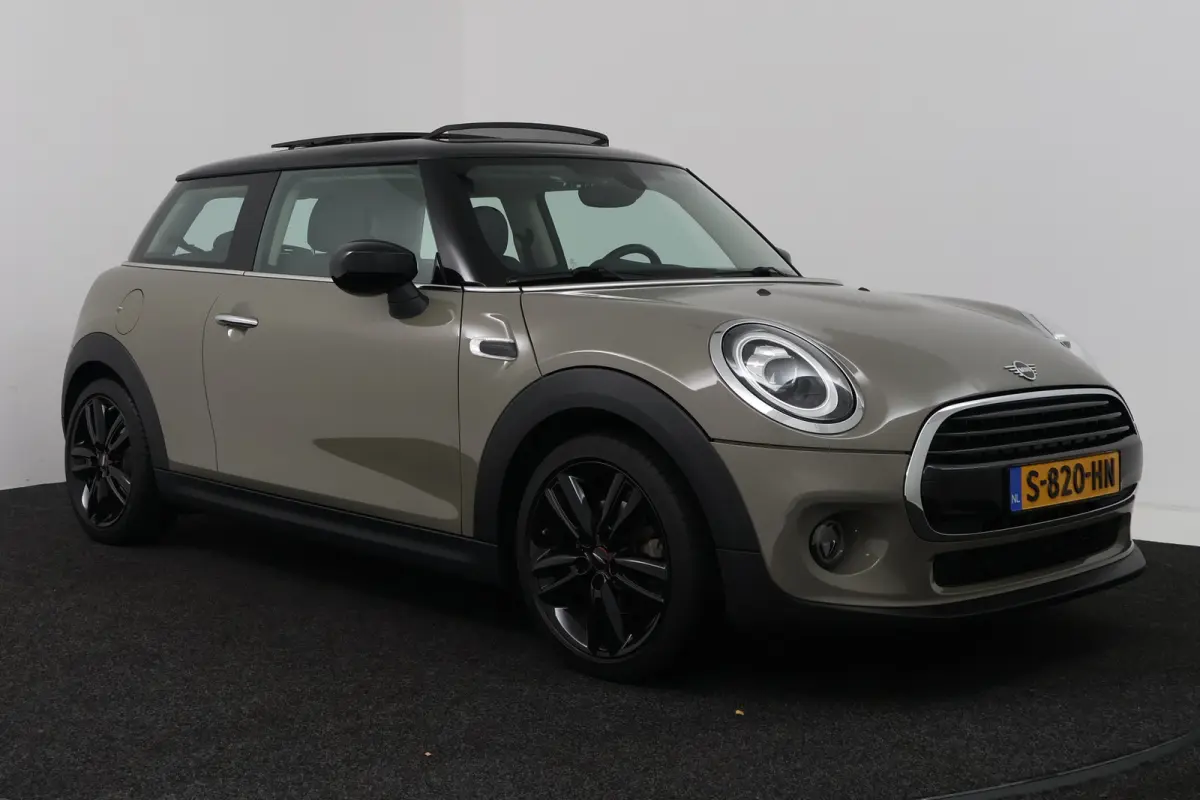 1.5 Cooper Pepper (PANORAMADAK, STOELVERWARMING, CARPLAY)