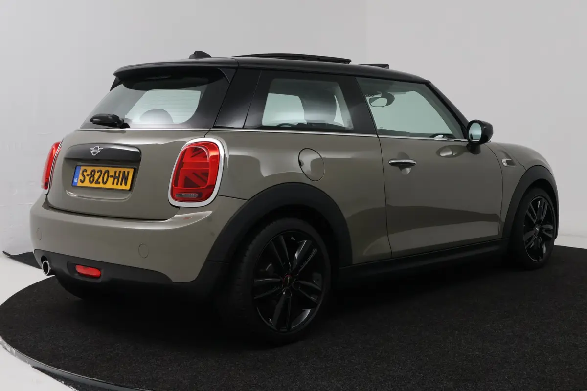 1.5 Cooper Pepper (PANORAMADAK, STOELVERWARMING, CARPLAY)