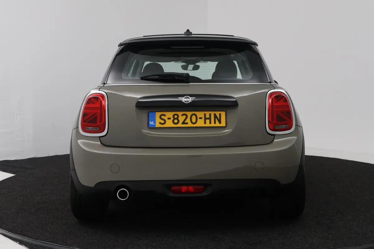 1.5 Cooper Pepper (PANORAMADAK, STOELVERWARMING, CARPLAY)