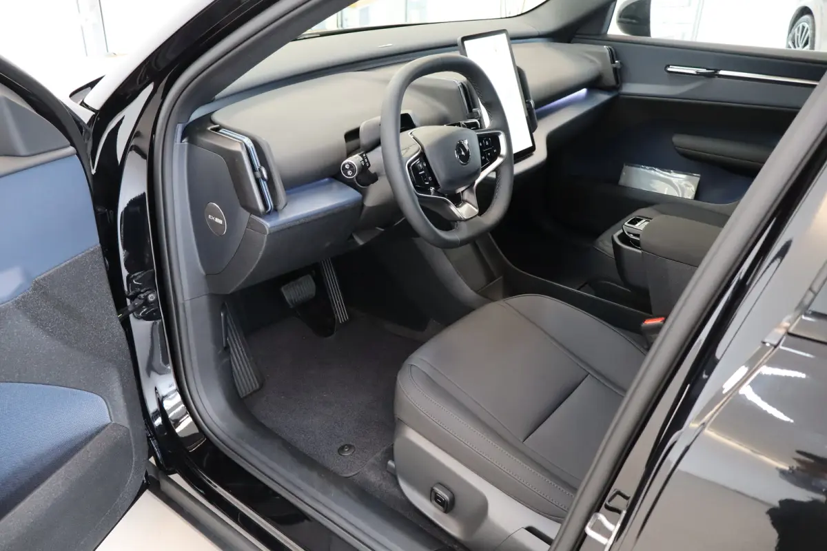 P3 150PK Long Range 69 kWh Plus Europa | Climate Pack | Power Seats | Elektr. a.klep