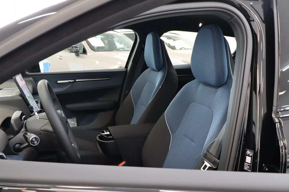 P3 150PK Long Range 69 kWh Plus Europa | Climate Pack | Power Seats | Elektr. a.klep