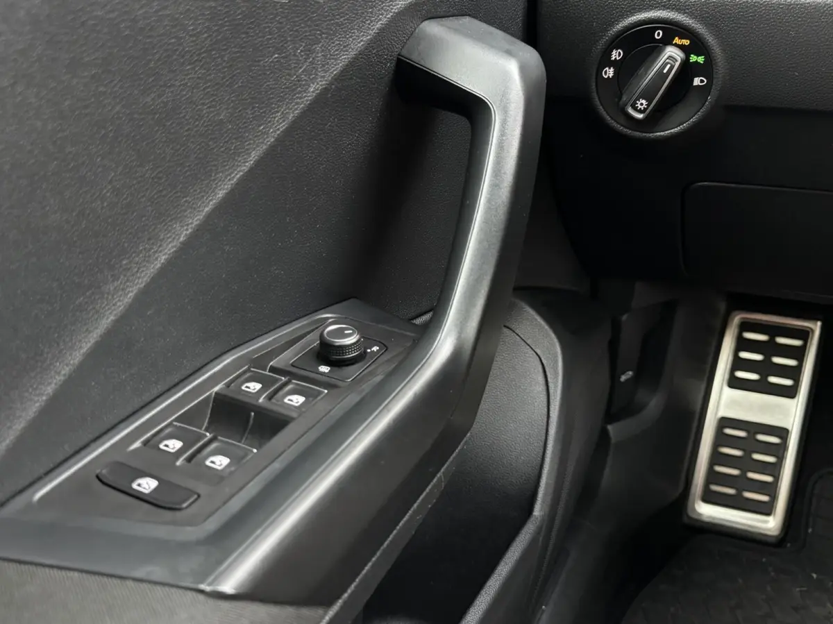 2.0 TSI 4Motion Sport | Digital cockpit | Carplay | Camera | Climate | Adaptive cruise | Trekhaak | Stoelverwarming