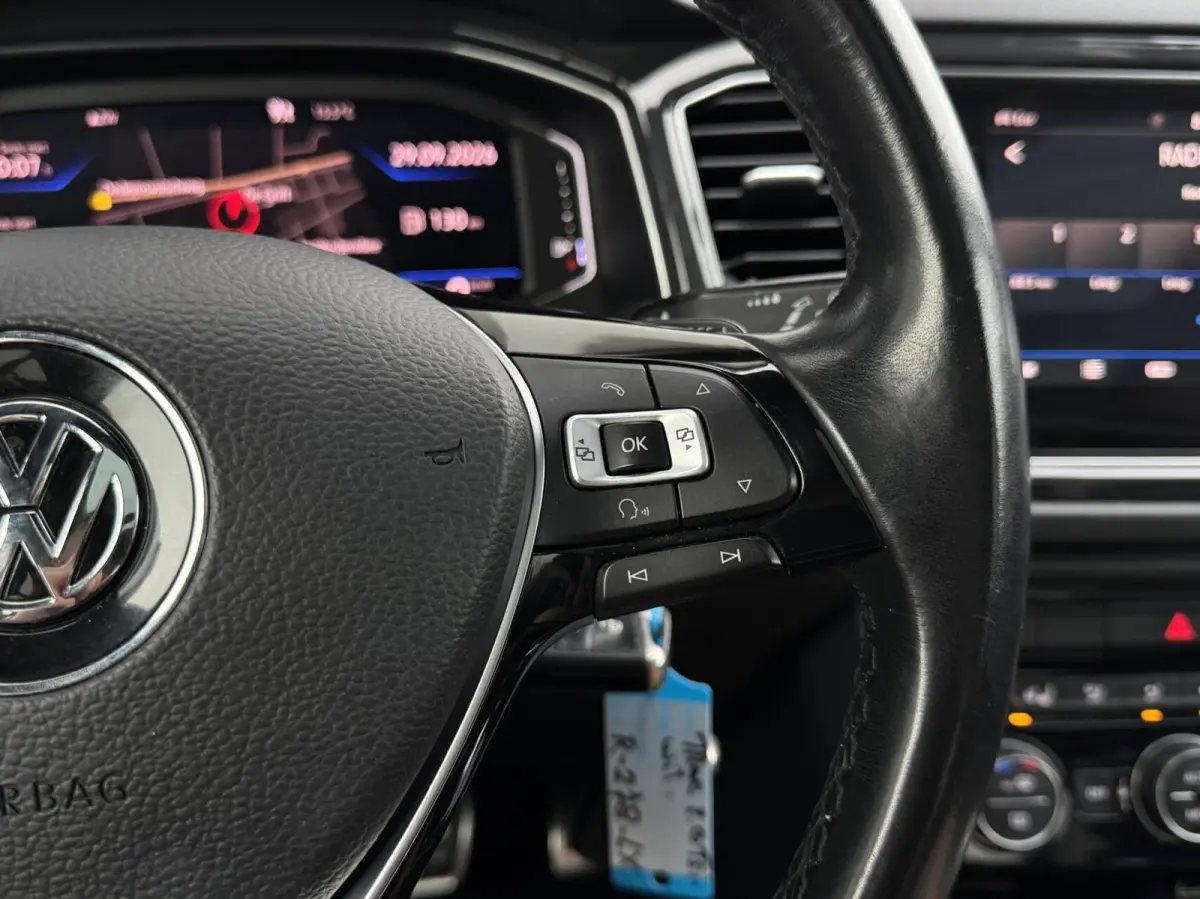 2.0 TSI 4Motion Sport | Digital cockpit | Carplay | Camera | Climate | Adaptive cruise | Trekhaak | Stoelverwarming