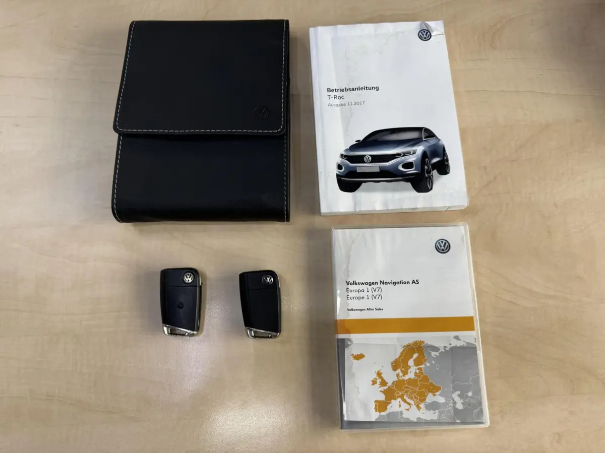 2.0 TSI 4Motion Sport | Digital cockpit | Carplay | Camera | Climate | Adaptive cruise | Trekhaak | Stoelverwarming