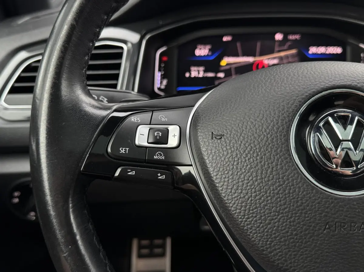 2.0 TSI 4Motion Sport | Digital cockpit | Carplay | Camera | Climate | Adaptive cruise | Trekhaak | Stoelverwarming