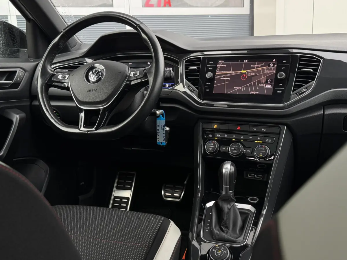 2.0 TSI 4Motion Sport | Digital cockpit | Carplay | Camera | Climate | Adaptive cruise | Trekhaak | Stoelverwarming