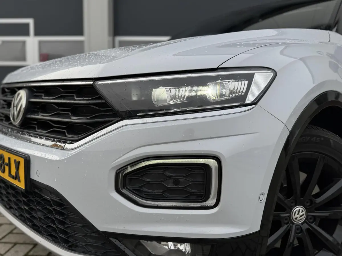 2.0 TSI 4Motion Sport | Digital cockpit | Carplay | Camera | Climate | Adaptive cruise | Trekhaak | Stoelverwarming