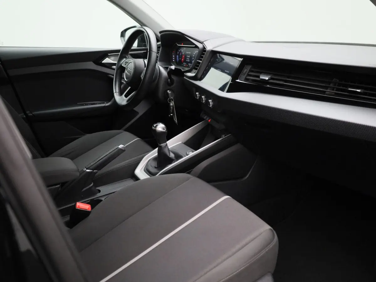25 TFSI Pro Line | Apple Carplay / Android Auto | Lichtmetalen Velgen | Airco | Bluetooth Telefonie |