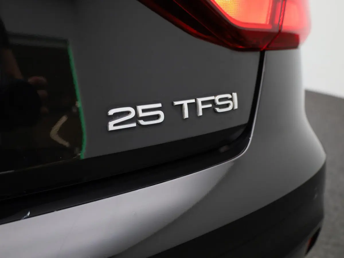 25 TFSI Pro Line | Apple Carplay / Android Auto | Lichtmetalen Velgen | Airco | Bluetooth Telefonie |