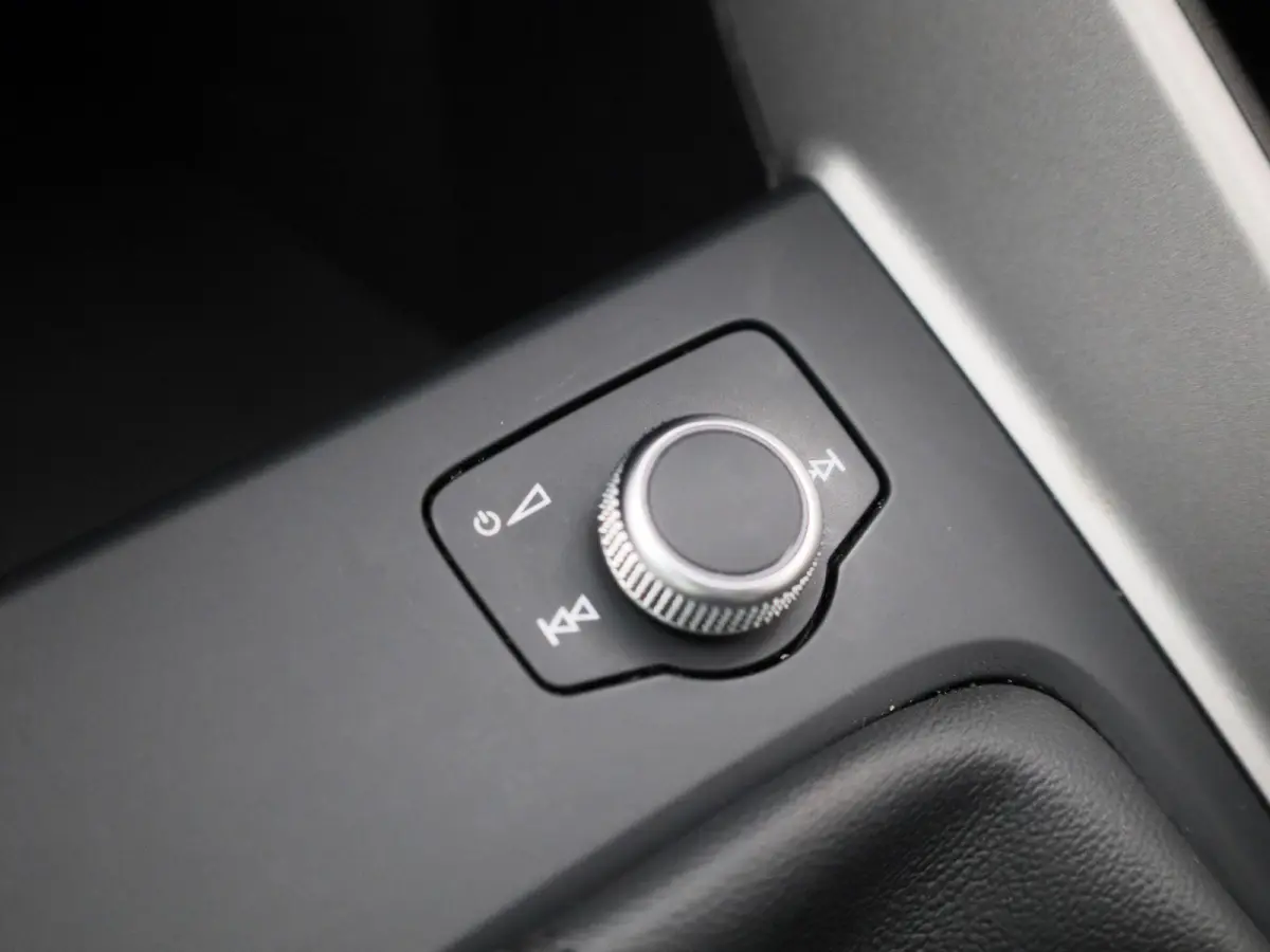 25 TFSI Pro Line | Apple Carplay / Android Auto | Lichtmetalen Velgen | Airco | Bluetooth Telefonie |