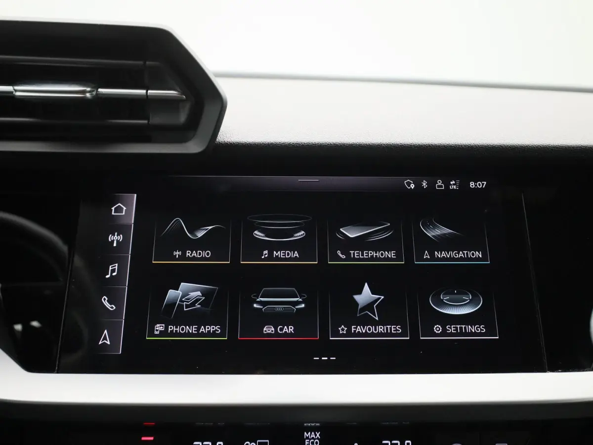 30 TFSI Advanced edition | Automaat | Apple Carplay / Android Auto | Sportstoelen | Lichtmetalen Velgen |
