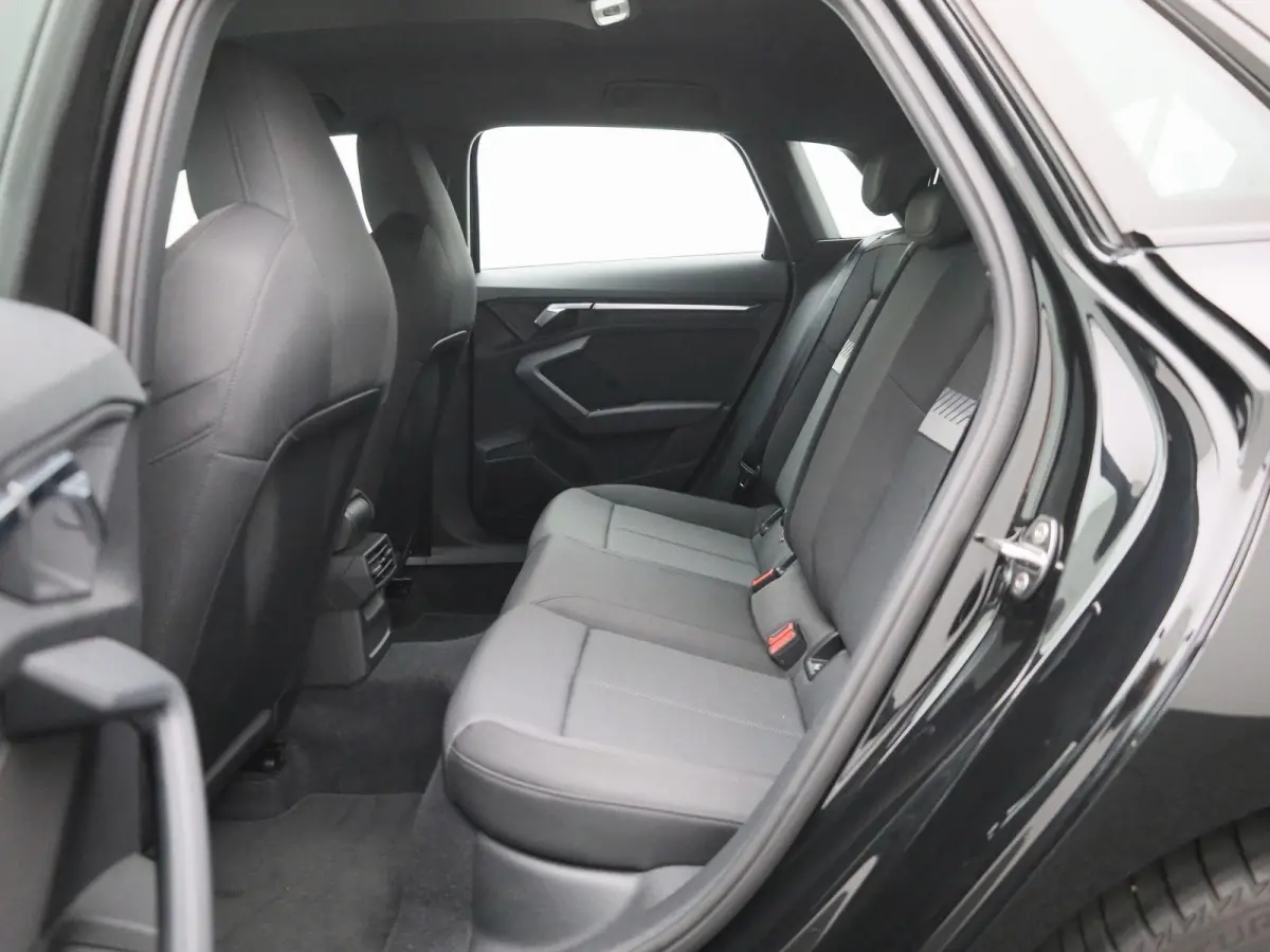 30 TFSI Advanced edition | Automaat | Apple Carplay / Android Auto | Sportstoelen | Lichtmetalen Velgen |