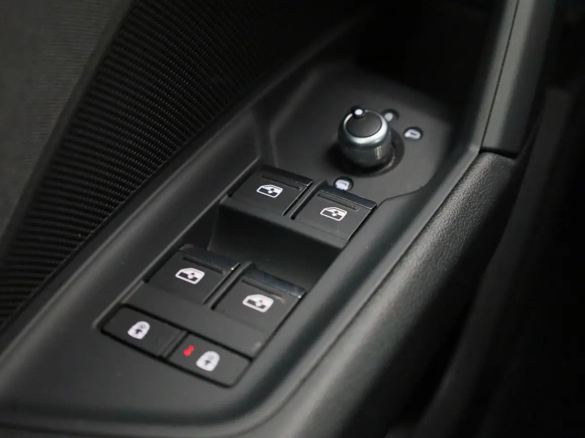 30 TFSI Advanced edition | Automaat | Apple Carplay / Android Auto | Sportstoelen | Lichtmetalen Velgen |