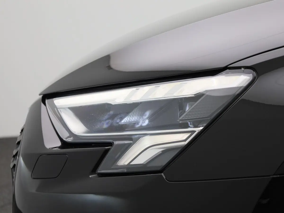30 TFSI Advanced edition | Automaat | Apple Carplay / Android Auto | Sportstoelen | Lichtmetalen Velgen |