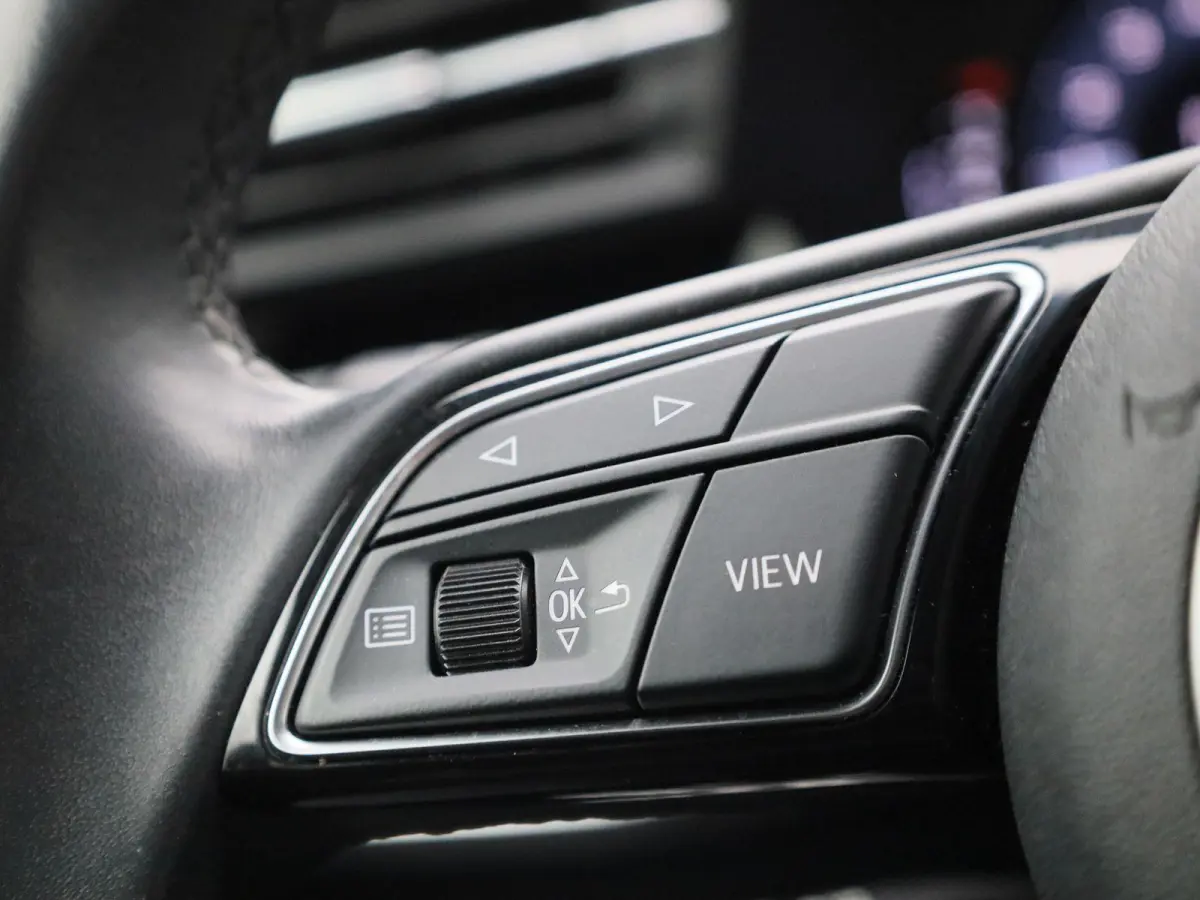 30 TFSI Advanced edition | Automaat | Apple Carplay / Android Auto | Sportstoelen | Lichtmetalen Velgen |