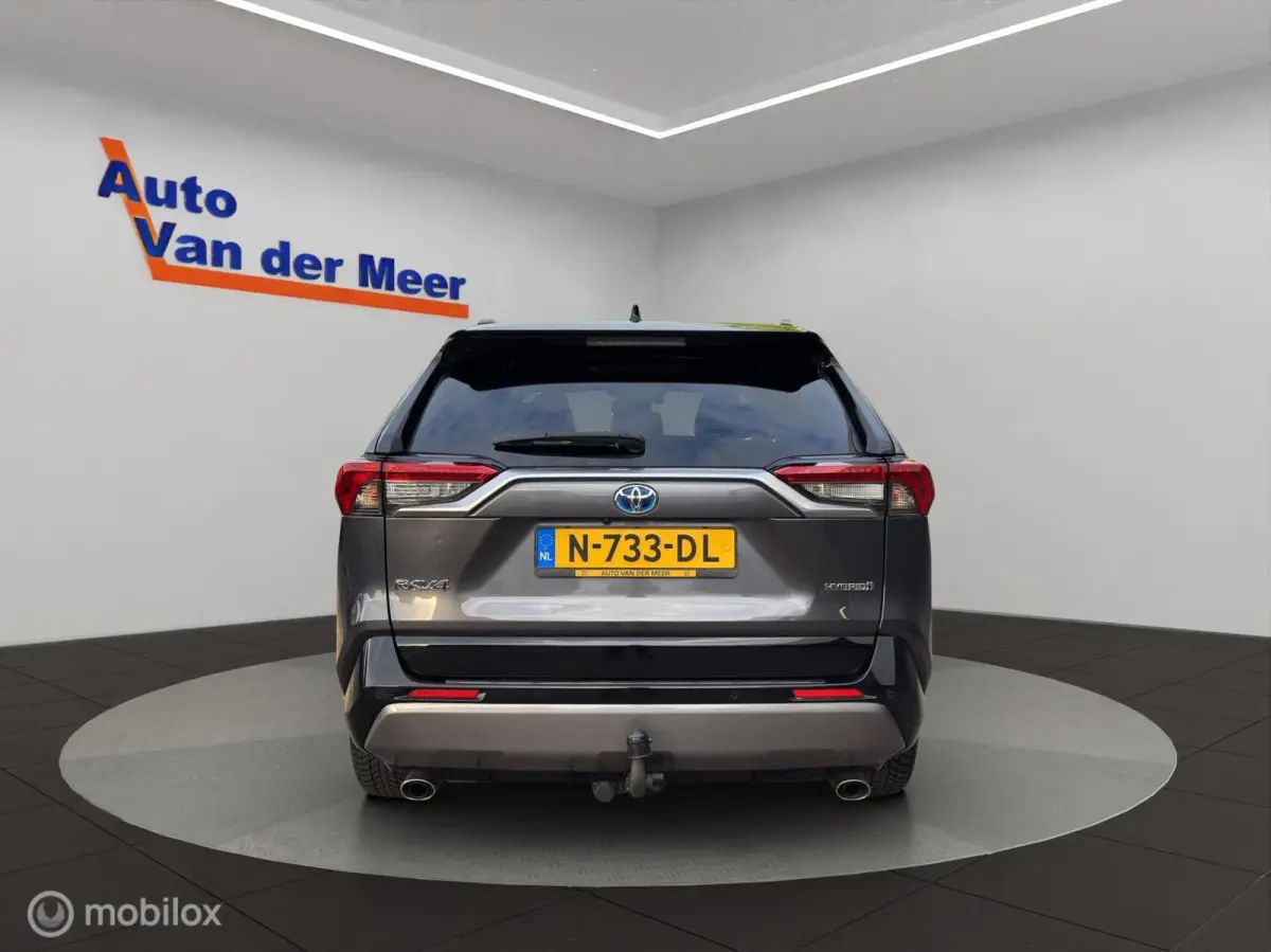 2.5 Hybrid Executive