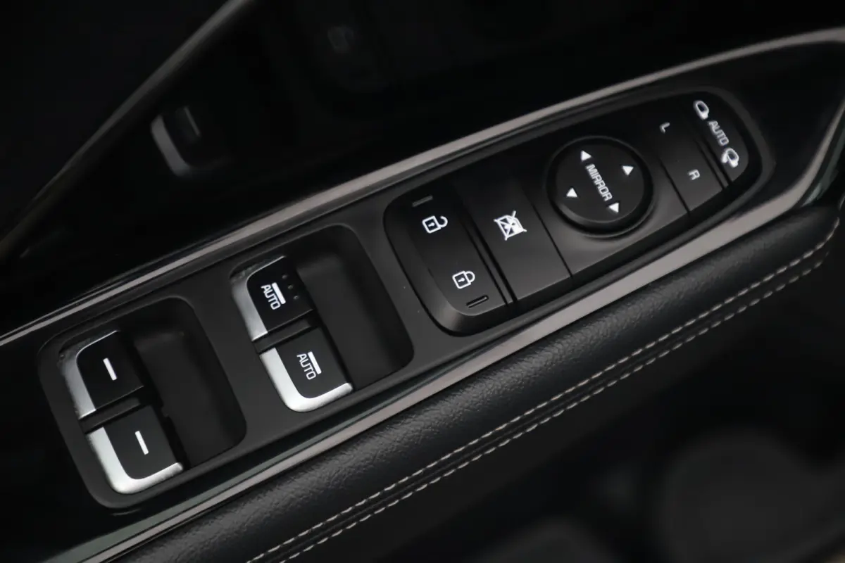 1.6 GDi Hybrid DynamicLine 140PK Automaat Half Leder Navigatie Camera Clima Adaptive Cruise Lane Assist