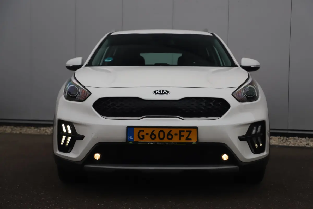 1.6 GDi Hybrid DynamicLine 140PK Automaat Half Leder Navigatie Camera Clima Adaptive Cruise Lane Assist