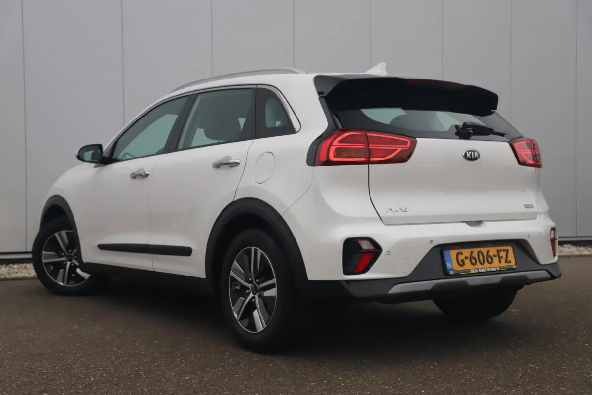 1.6 GDi Hybrid DynamicLine 140PK Automaat Half Leder Navigatie Camera Clima Adaptive Cruise Lane Assist