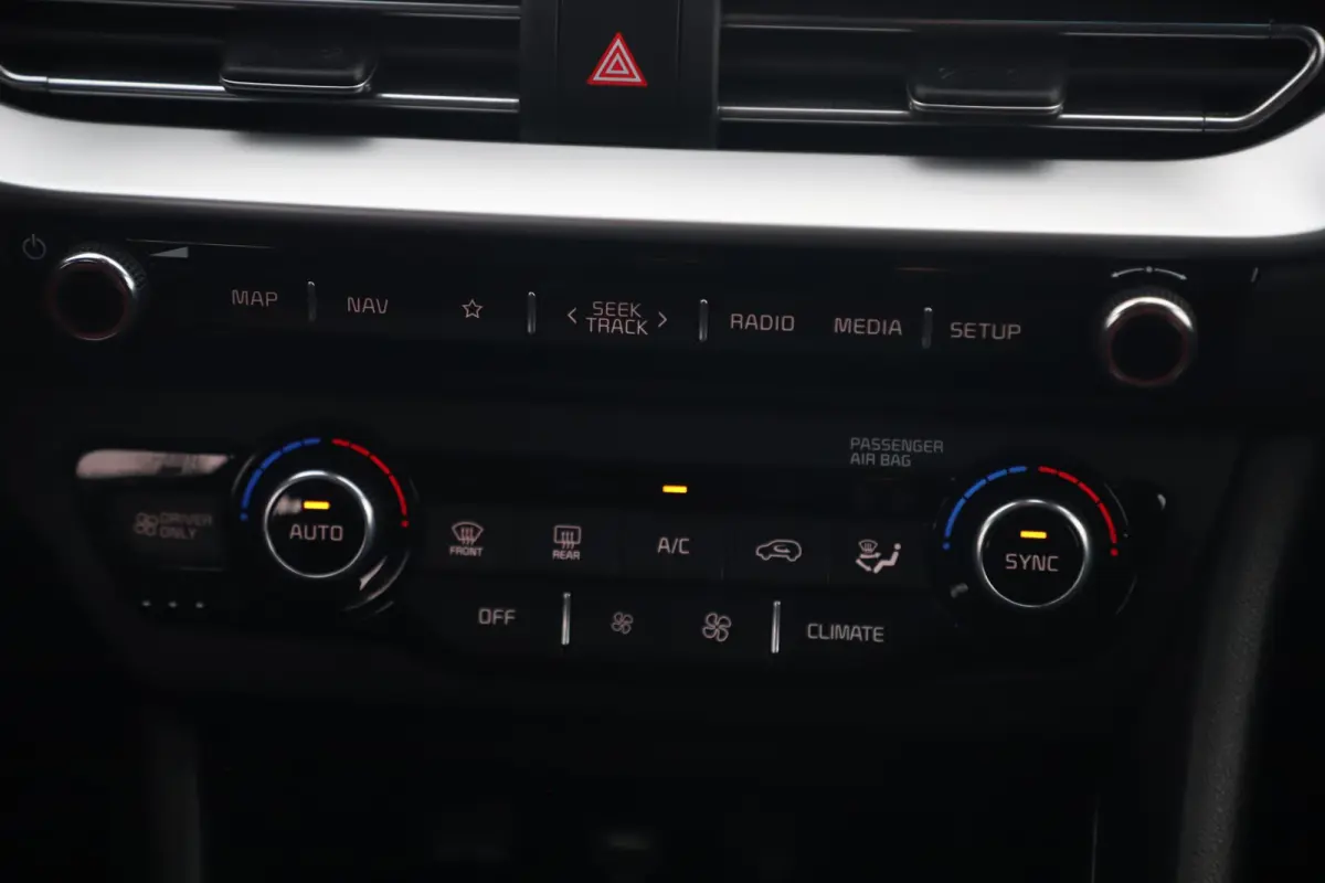 1.6 GDi Hybrid DynamicLine 140PK Automaat Half Leder Navigatie Camera Clima Adaptive Cruise Lane Assist