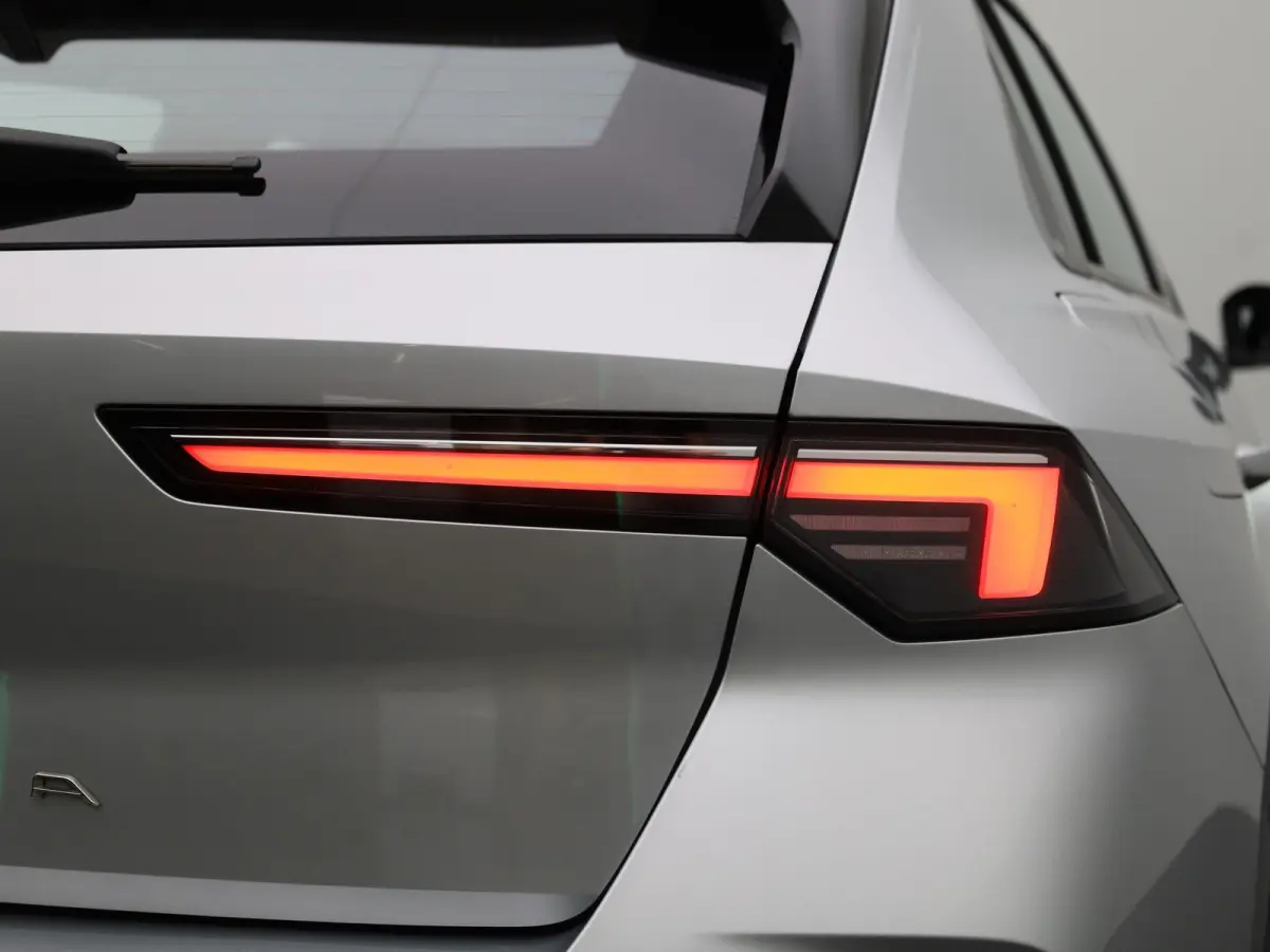 1.2 Level 2 | Apple Carplay / Android Auto | Lichtmetalen Velgen | Cruise Control |