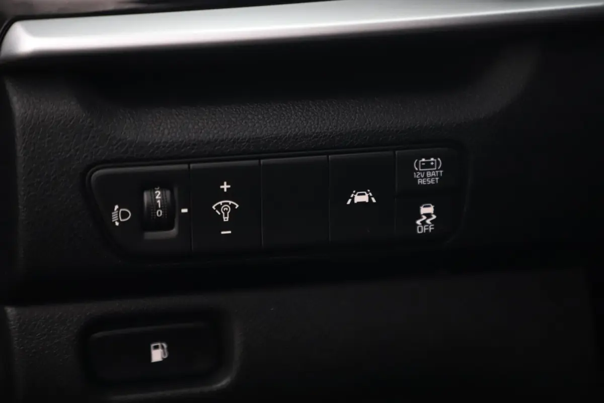 1.6 GDi Hybrid DynamicLine 140PK Automaat Half Leder Navigatie Camera Adaptive Cruise Clima Carplay Android