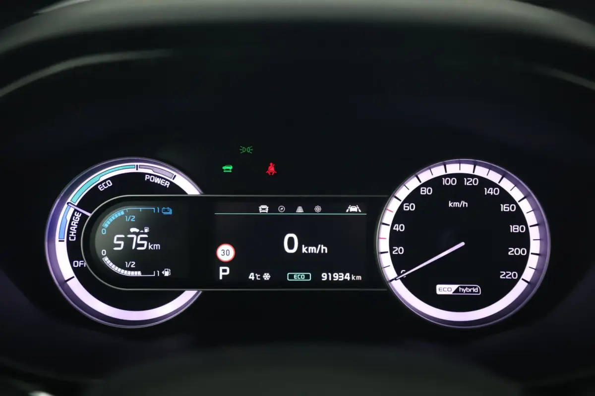 1.6 GDi Hybrid DynamicLine 140PK Automaat 18 inch Half Leder Navigatie Camera Adaptive Cruise Lane Assist Clima Carplay Android