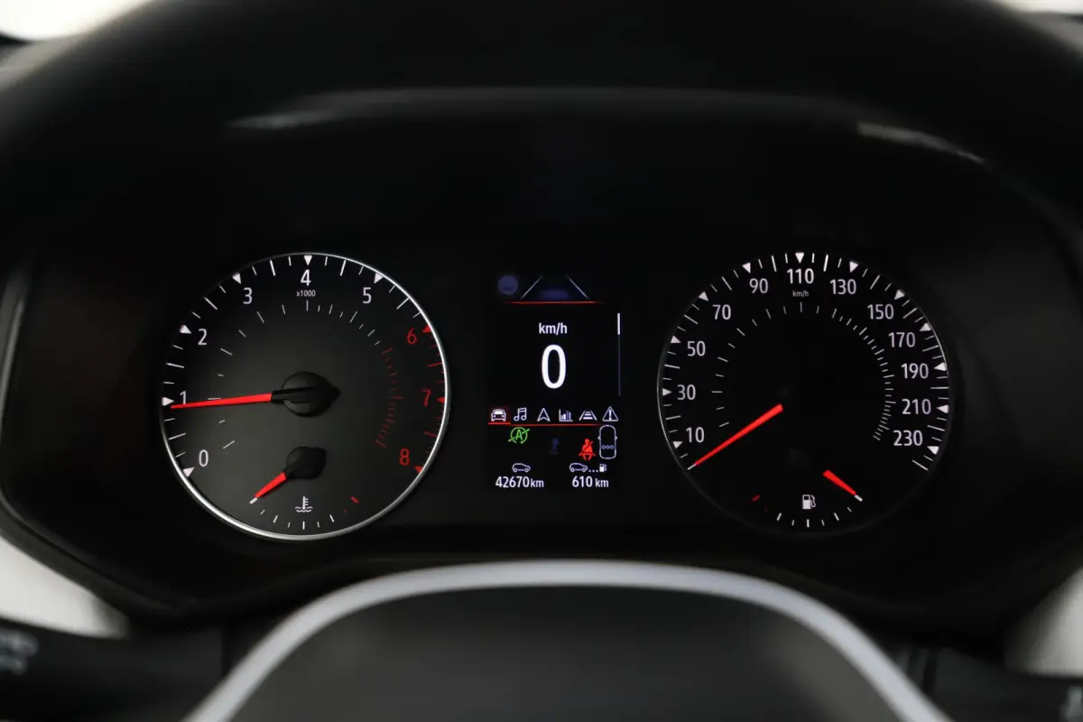 1.0 TCe 90 Evolution 6-bak 16 inch LMV Carplay Android Navigatie Camera Rijstrooksensor Airco Cruise Control