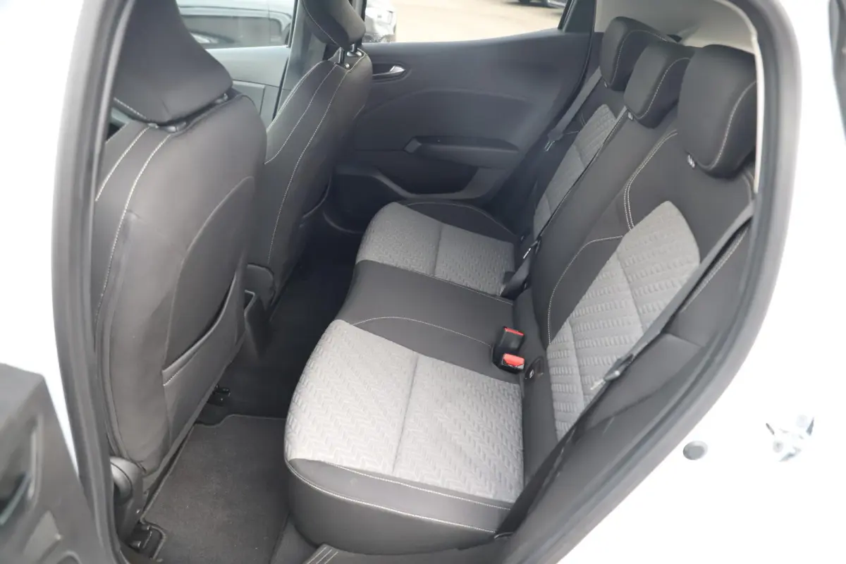 1.0 TCe 90 Evolution 6-bak 16 inch LMV Carplay Android Navigatie Camera Rijstrooksensor Airco Cruise Control