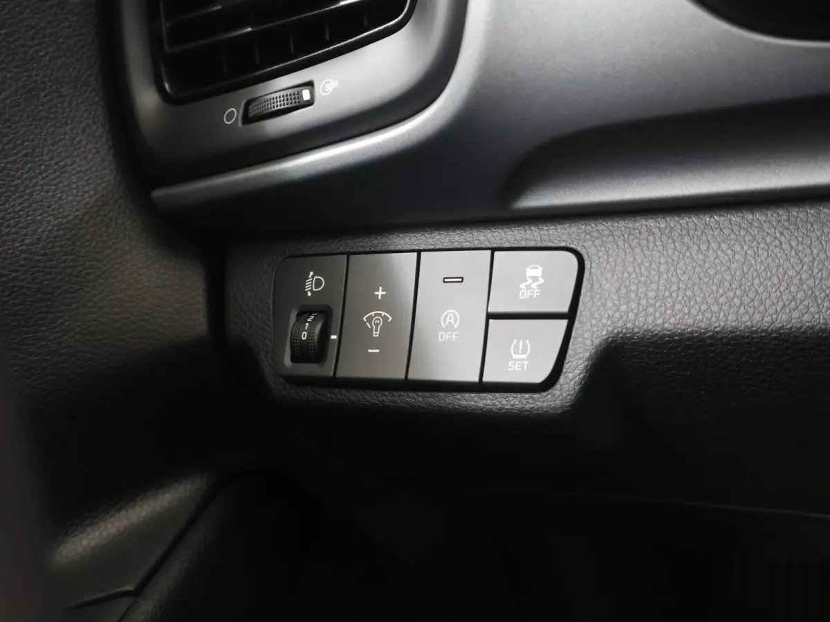 1.0 T-GDi MHEV ComfortLine | Apple Carplay/Android Carplay | Airco | Bluetooth
