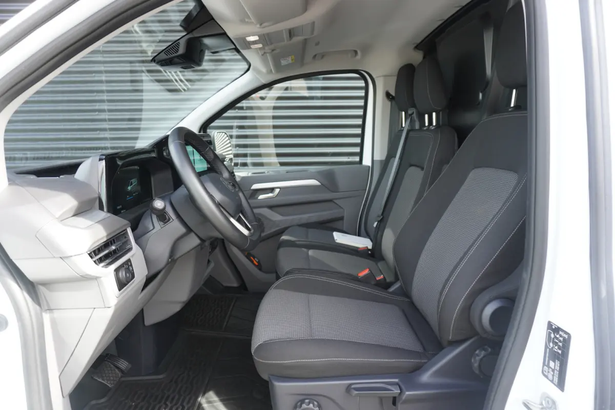 L2H1 71 kWh Life Apple carplay Trekhaak Camera Parkeersensoren Digitaal dashboard