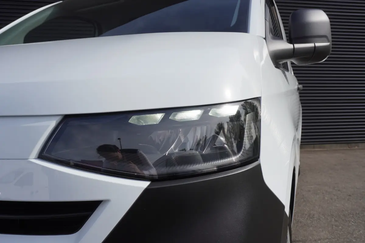 L2H1 71 kWh Life Apple carplay Trekhaak Camera Parkeersensoren Digitaal dashboard