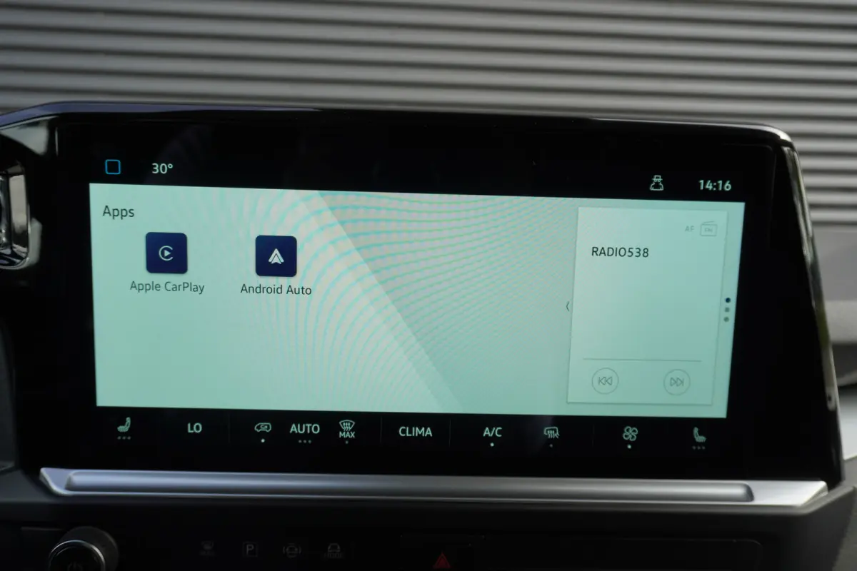 L2H1 71 kWh Life Apple carplay Trekhaak Camera Parkeersensoren Digitaal dashboard